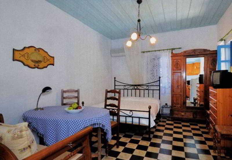 Platia Ammos Akrotiri Hotel מראה חיצוני תמונה