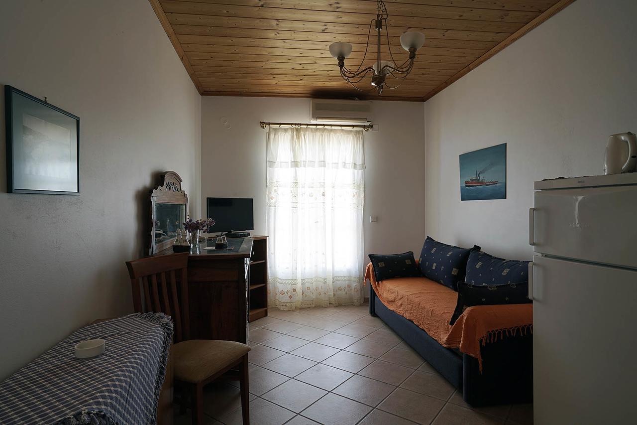 Platia Ammos Akrotiri Hotel מראה חיצוני תמונה