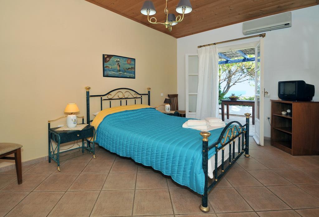 Platia Ammos Akrotiri Hotel חדר תמונה